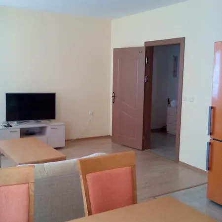 Апартхотел Elena *